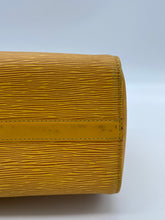 Load image into Gallery viewer, Louis Vuitton Speedy 25 Epi Leather