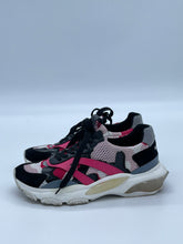 Load image into Gallery viewer, Valentino Garavani Sneakers