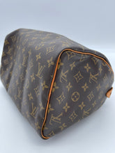 Load image into Gallery viewer, Louis Vuitton Speedy Handbag Monogram Canvas 30