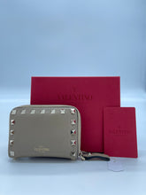 Load image into Gallery viewer, Valentino Garavani Rockstud Coin Purse