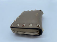 Load image into Gallery viewer, Valentino Garavani Rockstud Coin Purse