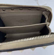 Load image into Gallery viewer, Valentino Garavani Rockstud Coin Purse
