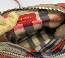 Load image into Gallery viewer, Burberry Flower Leather Shoulder Bag