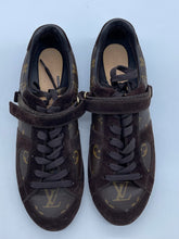 Load image into Gallery viewer, Louis Vuitton Sneaker