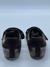 Load image into Gallery viewer, Louis Vuitton Sneaker
