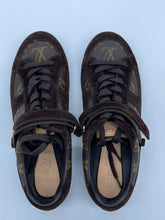Load image into Gallery viewer, Louis Vuitton Sneaker