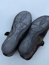 Load image into Gallery viewer, Louis Vuitton Sneaker