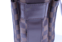 Load image into Gallery viewer, Louis Vuitton Naviglio Crossbody Bag
