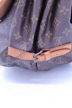 Load image into Gallery viewer, Louis Vuitton Saumur Messenger Bag