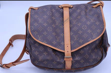 Load image into Gallery viewer, LV, Louis Vuitton Saumur Messenger Bag