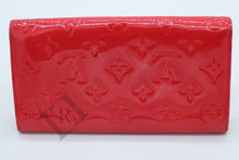 Load image into Gallery viewer, Louis Vuitton Sarah Wallet