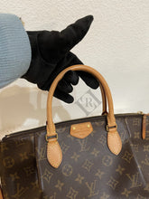 Load image into Gallery viewer, Louis Vuitton Monogram Turenne Crossbody Bag