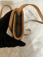 Load image into Gallery viewer, Louis Vuitton Monogram Canvass Twin Bag