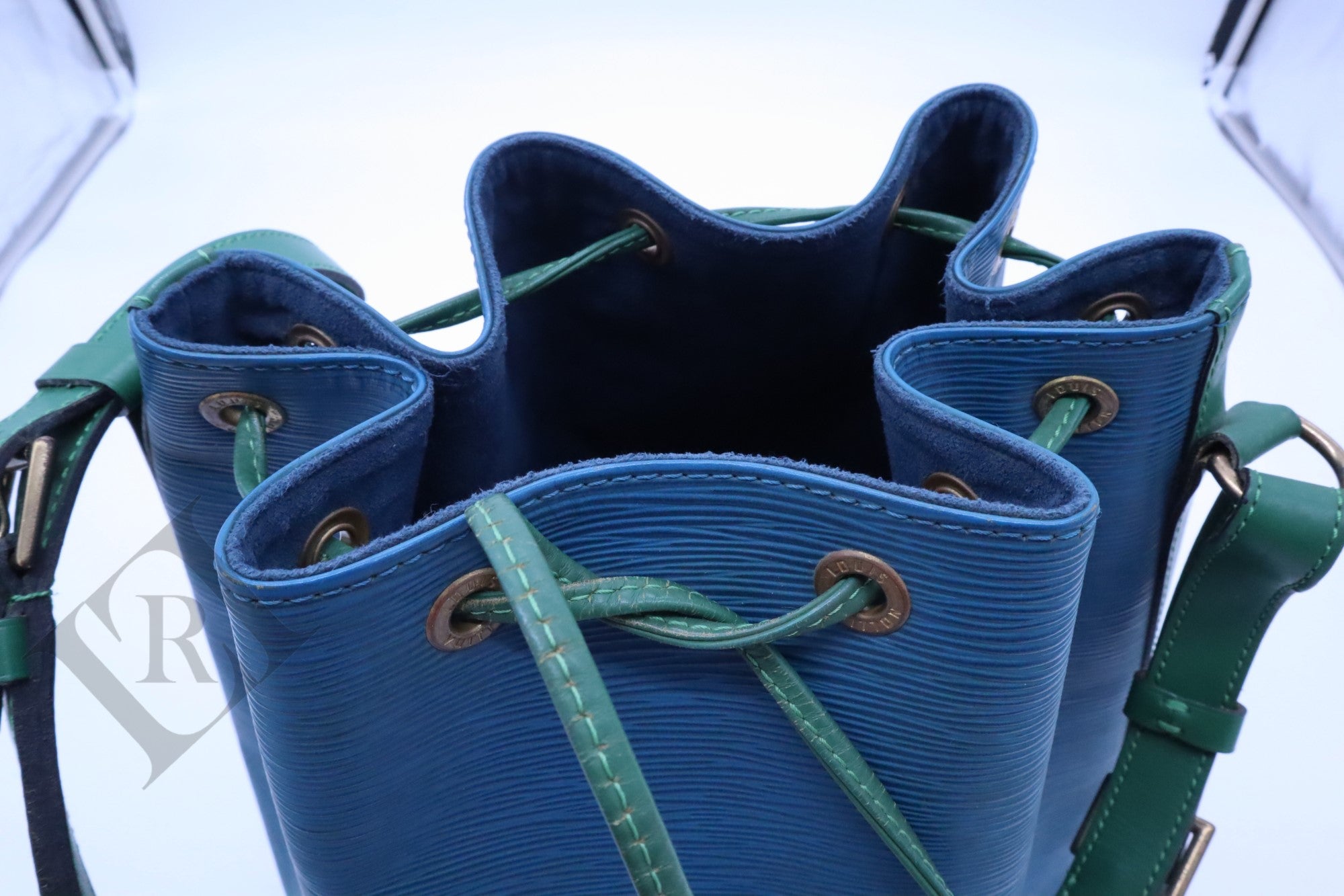 Louis Vuitton Noe bucket bag, Luxury, Bags & Wallets on Carousell