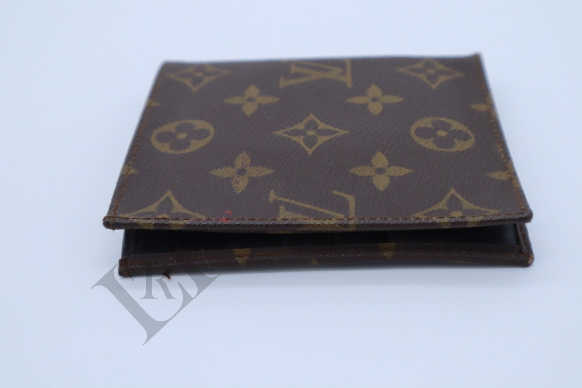 Louis Vuitton Monogram Bifold Wallet - 22 For Sale on 1stDibs  lv bifold  wallet, louis vuitton monogram wallet price, lv bi fold wallet