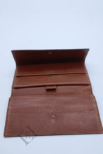 Load image into Gallery viewer, Louis Vuitton International Wallet
